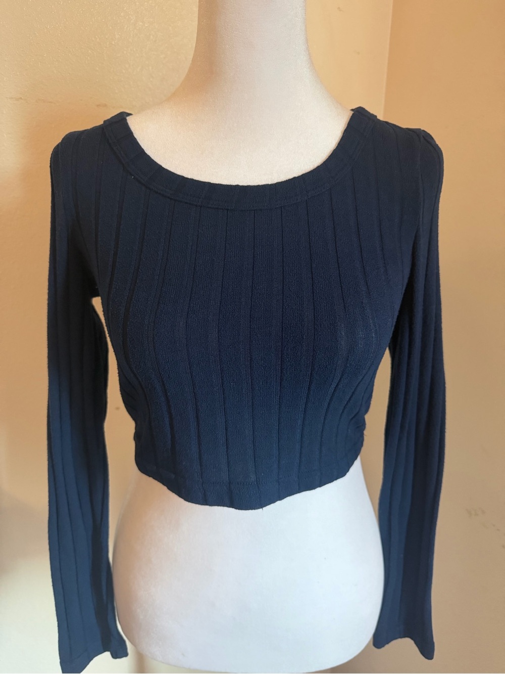 SHEIN Navy Ribbed Long-Sleeve Crop Top